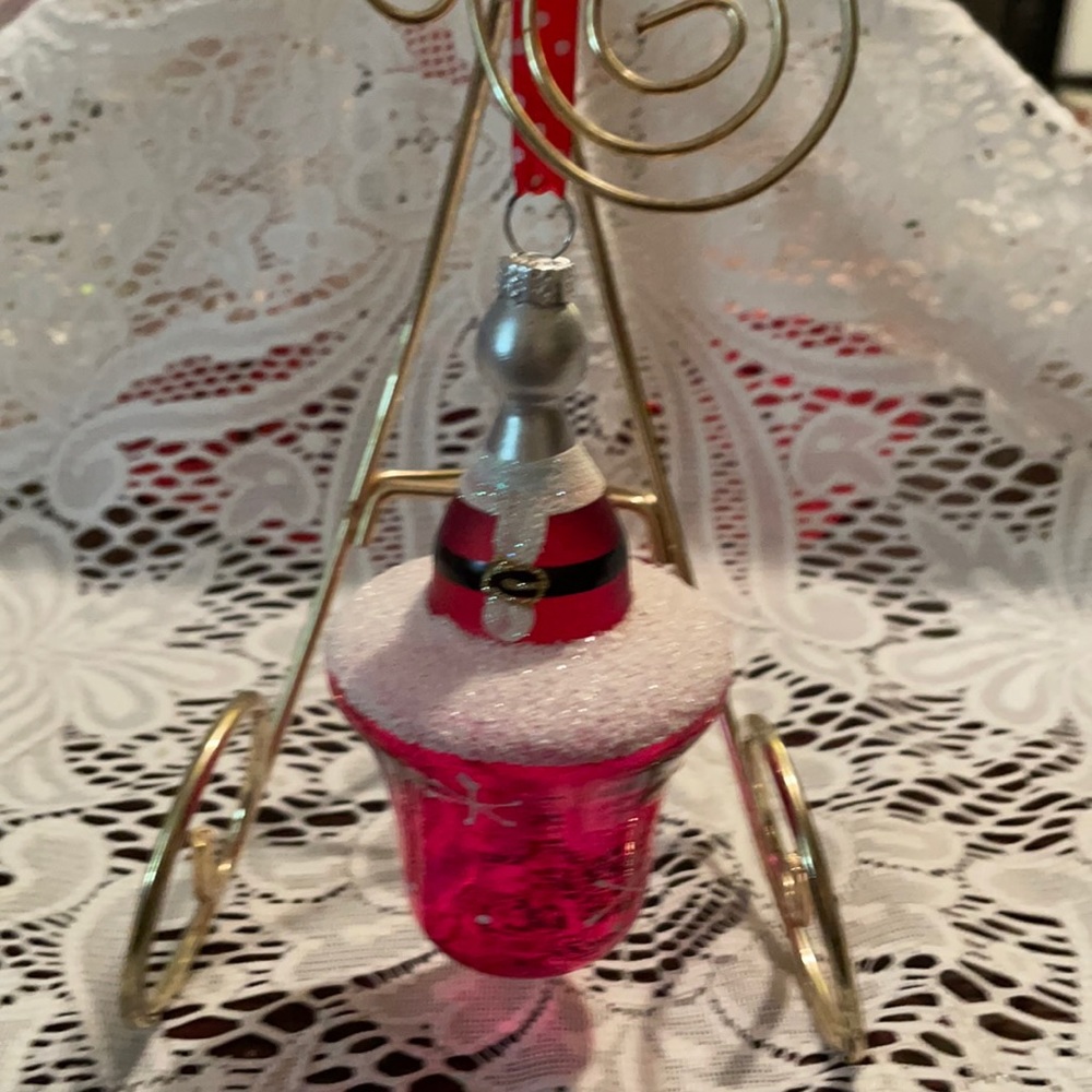 Glass pink/white Ornament!